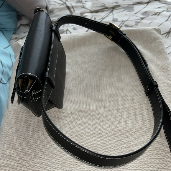 Loewe Leather Belt bag in Black - Picture 4 of 12